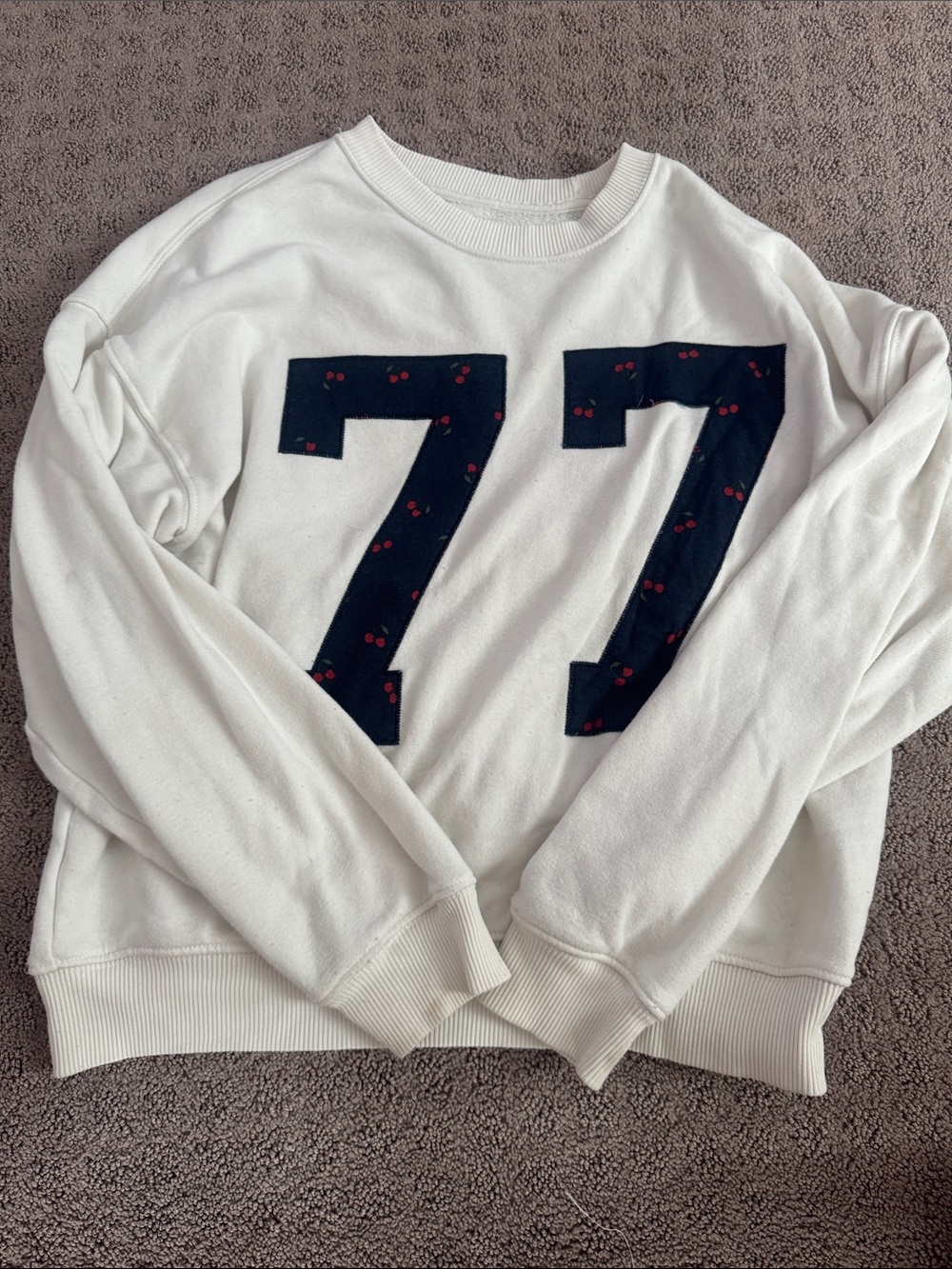 American Eagle Outfitters White Crewneck Sweatshirt with Navy '77' Graphic